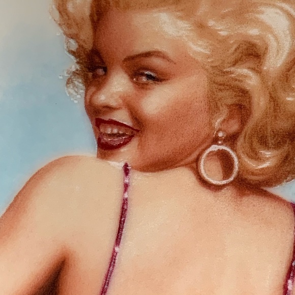 Limited Edition Marilyn Monroe Collector Plate - Picture 4 of 9